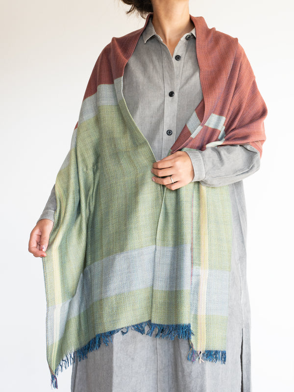 STANDARD / THREE-TONE MERINO WOOL SHAWL