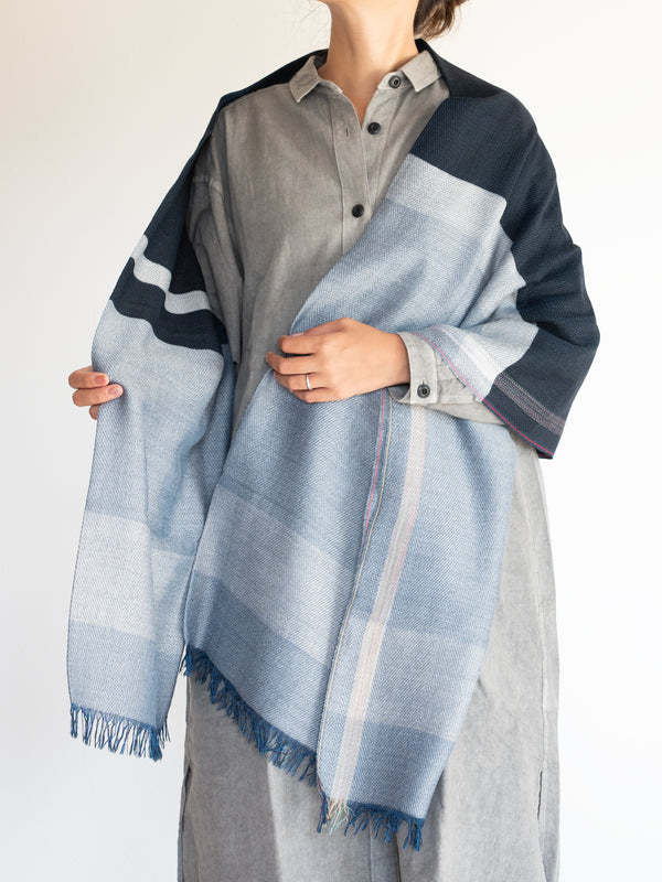 STANDARD / THREE-TONE MERINO WOOL SHAWL