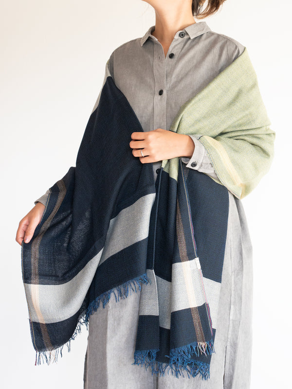 STANDARD / THREE-TONE MERINO WOOL SHAWL
