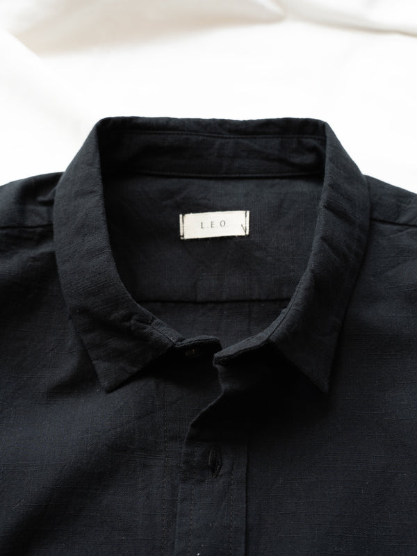 UNISEX / BLACK WIDE SHIRT