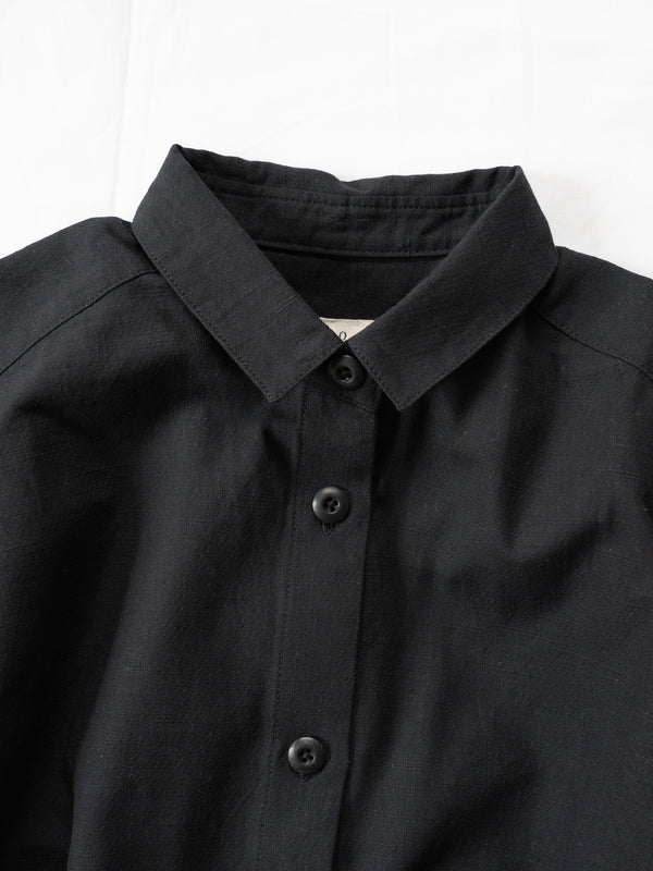 WOMEN'S / BLACK DRESS SHIRT