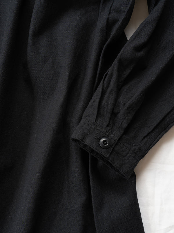 WOMEN'S / BLACK DRESS SHIRT