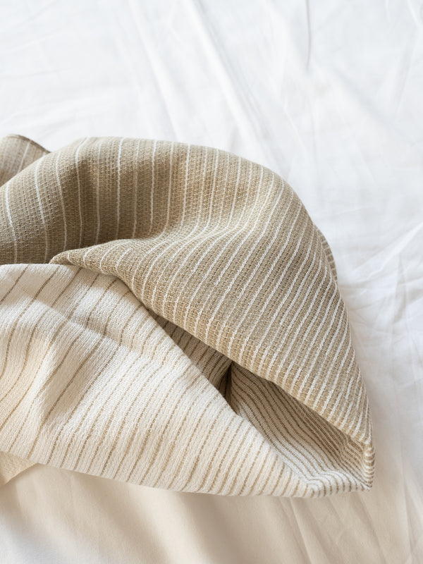 SMALL / ORGANIC COTTON STOLE - BENGARA-DYED